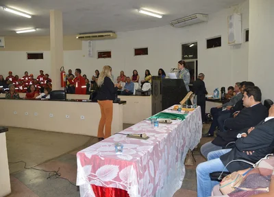 Capitã Cleia agradece a homenagem