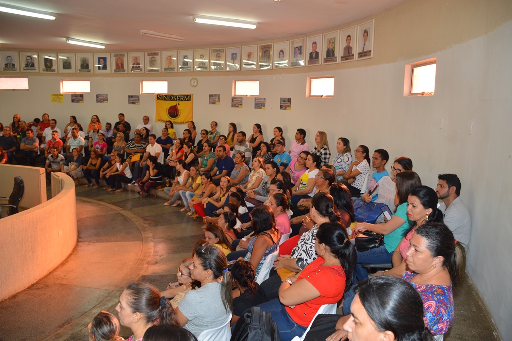 Galerias da Câmara de Picos ficaram lotadas