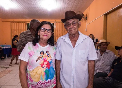 Casal de idosos 