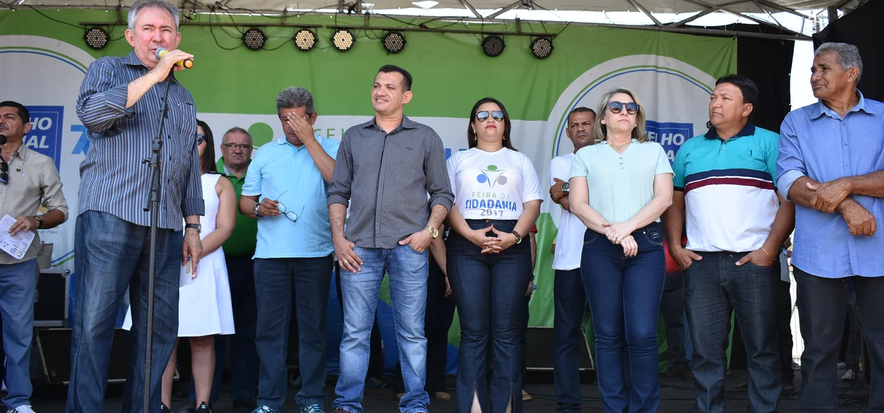 João Henrique em seu pronunciamento