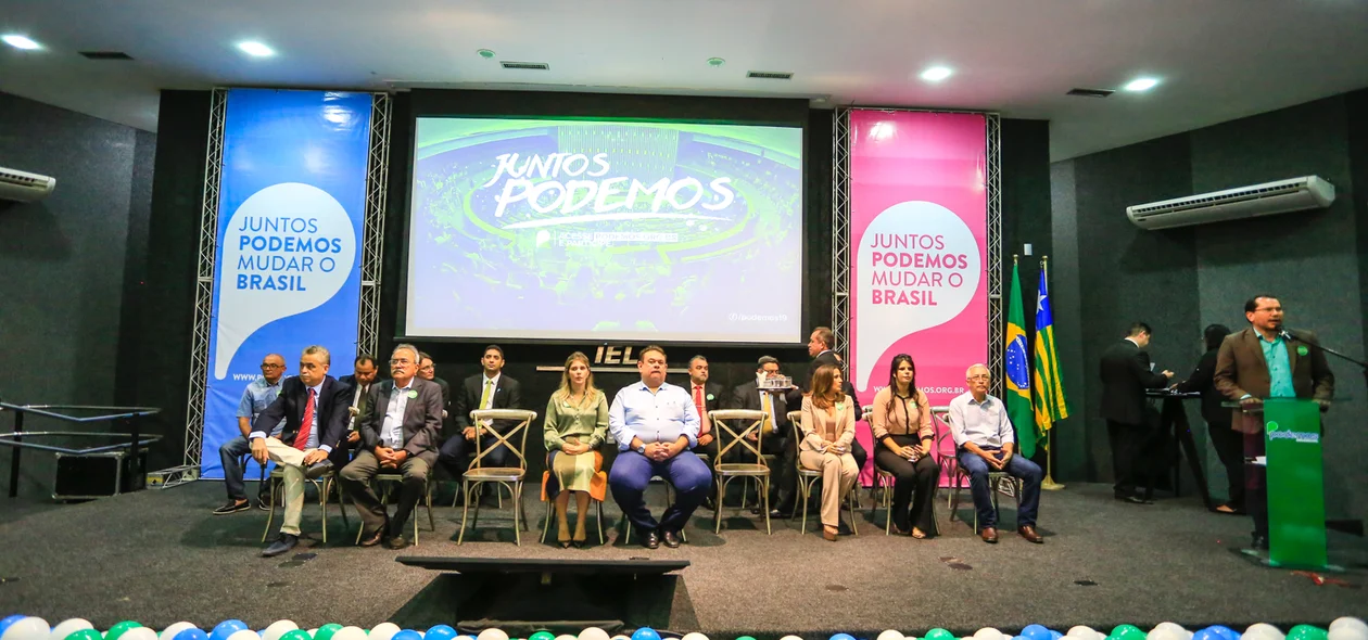 Autoridades presentes na solenidade 