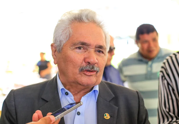 Elmano Férrer