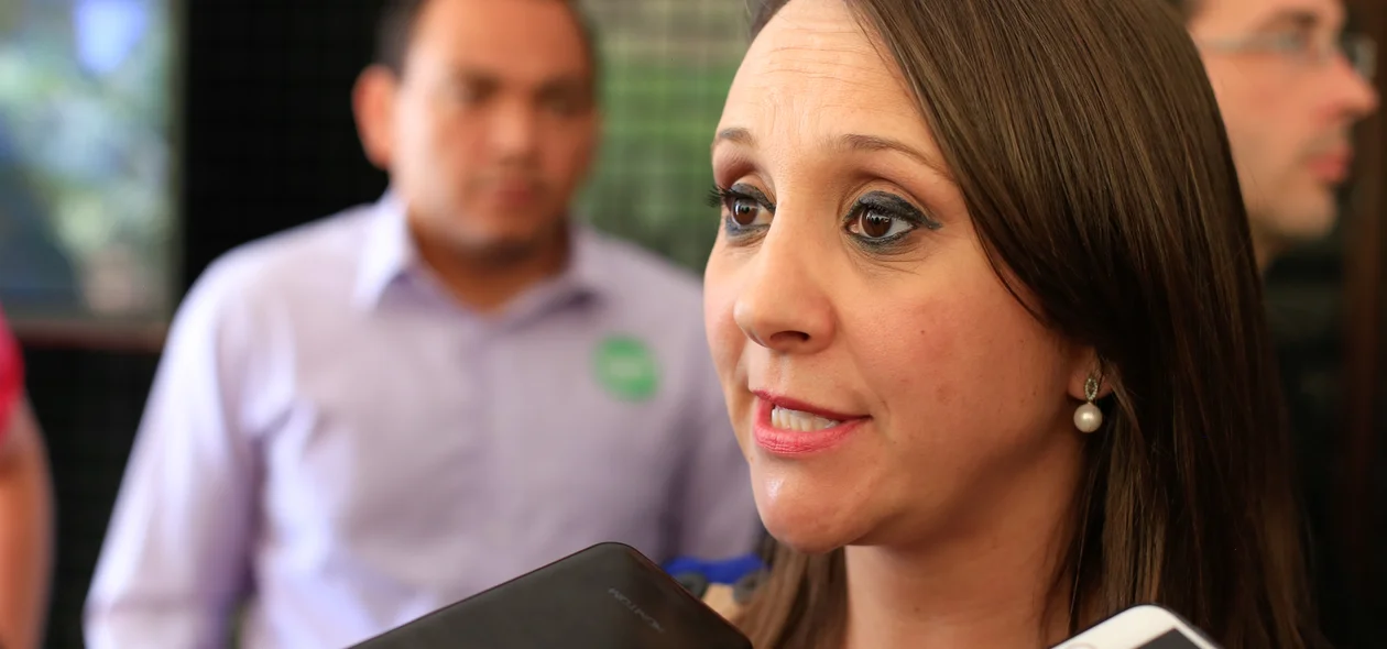Presidente Nacional do Podemos Renata Abreu