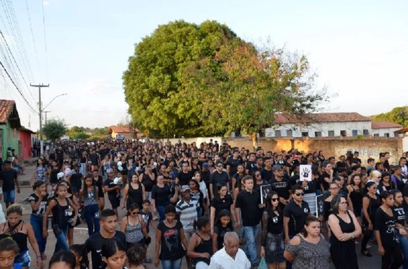 Caminhada levou multidão as ruas