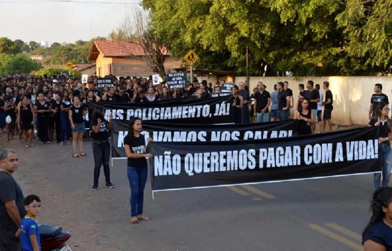 Protesto reuniu multidão em São Pedro do Piauí
