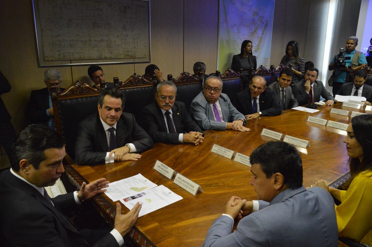 Ministro com governador, senador, deputados e secretário