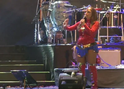 Ivete durante apresentação em Aracaju