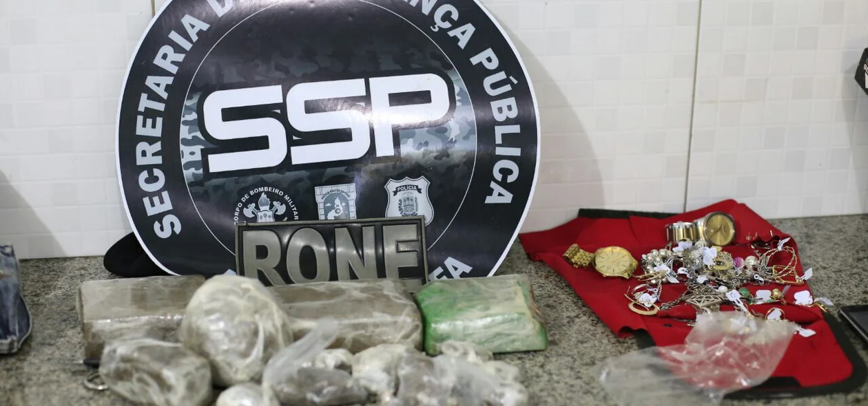 Droga e produtos apreendidos