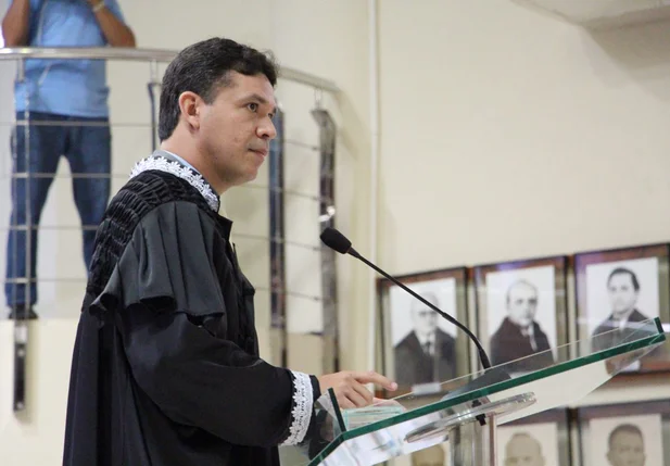 Astrogildo Filho toma posse como juiz titular do Tribunal Regional Eleitoral do Piauí