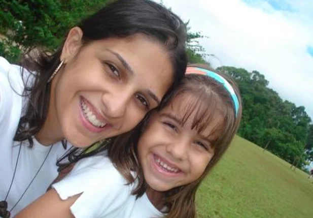 Ana Carolina e a filha Isabella morta em 2008