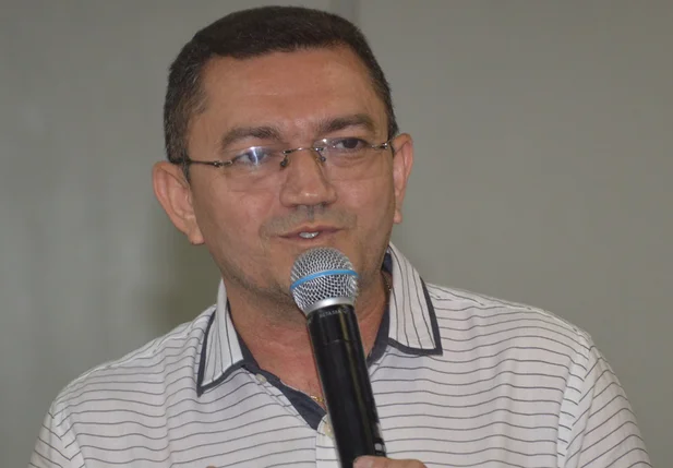 Padre Walmir vai gerir orçamento de quase 220 milhões de reais