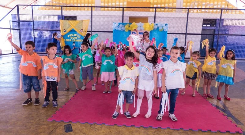 Cheia de festas e brincadeiras