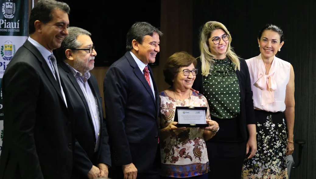 Autoridades em inauguração de Data Center