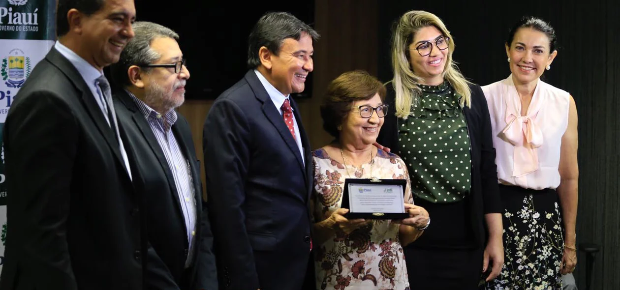 Autoridades em inauguração de Data Center