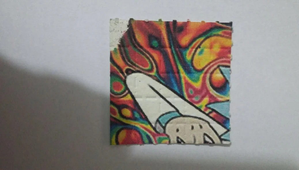 Cartela com entorpecentes