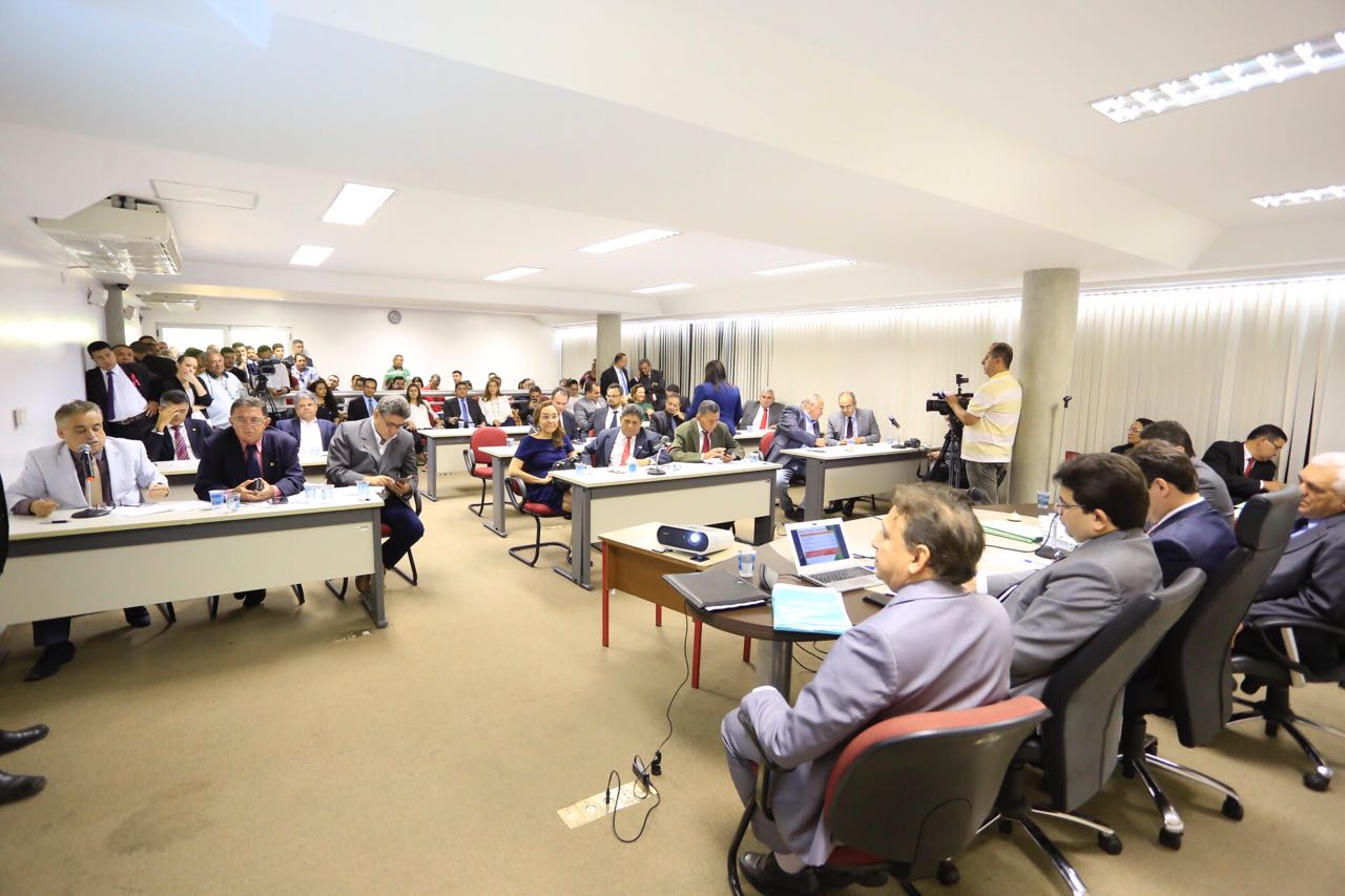 Audiência na CCJ