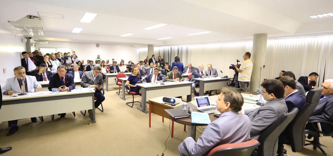 Audiência na CCJ