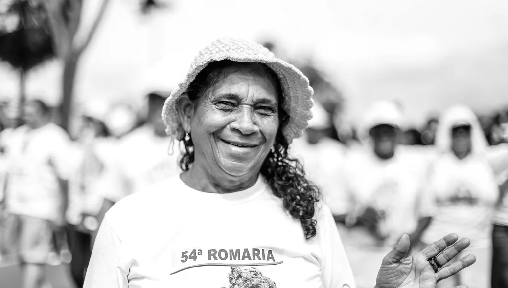 Senhora na caminhada da fraternidade