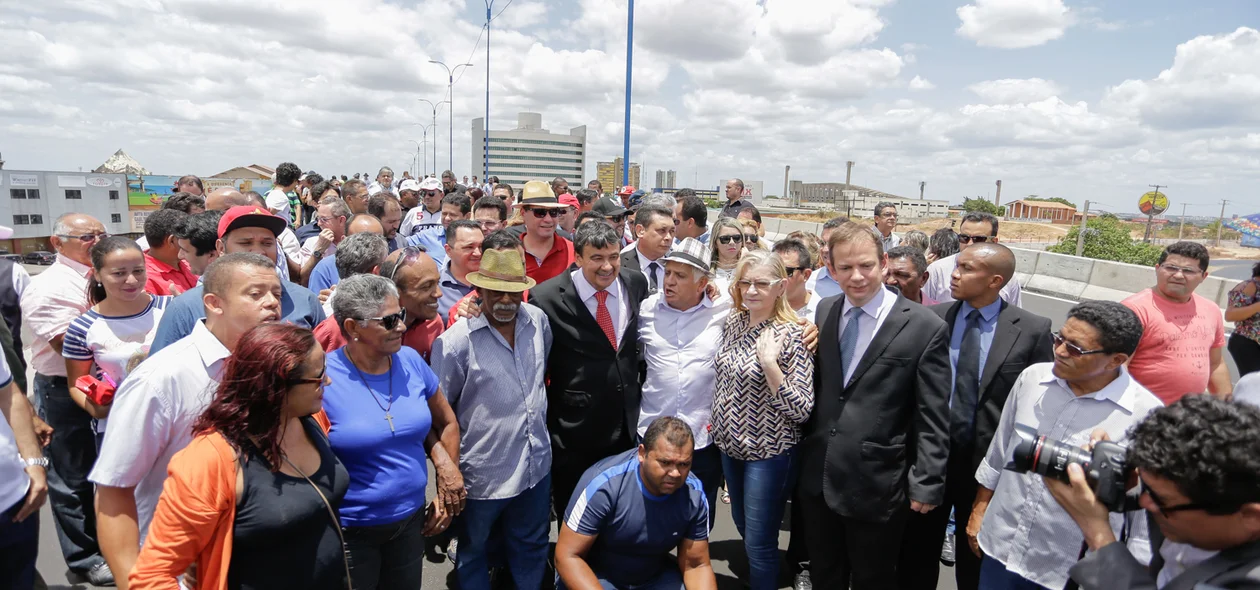 Governador no elevado da Miguel Rosa 