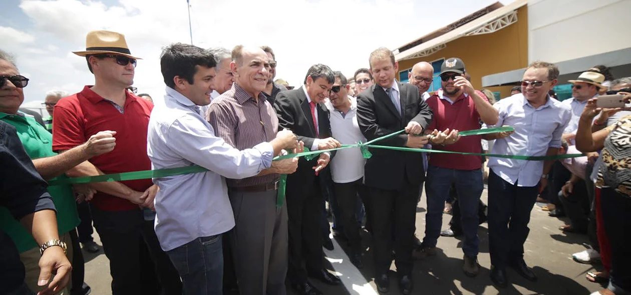 Inauguração do elevado rodoviário na Avenida Miguel Rosa