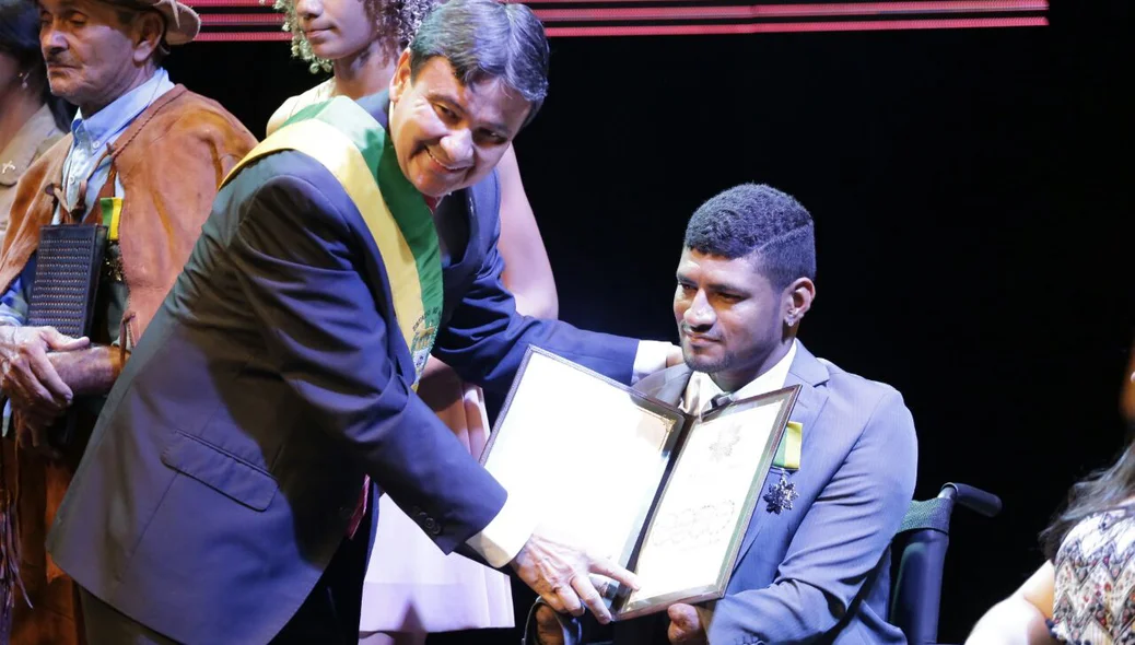 Wellington Dias entrega Ordem do Mérito da Renascença para homenageados