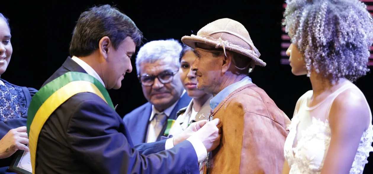 Wellington Dias entrega Ordem do Mérito da Renascença
