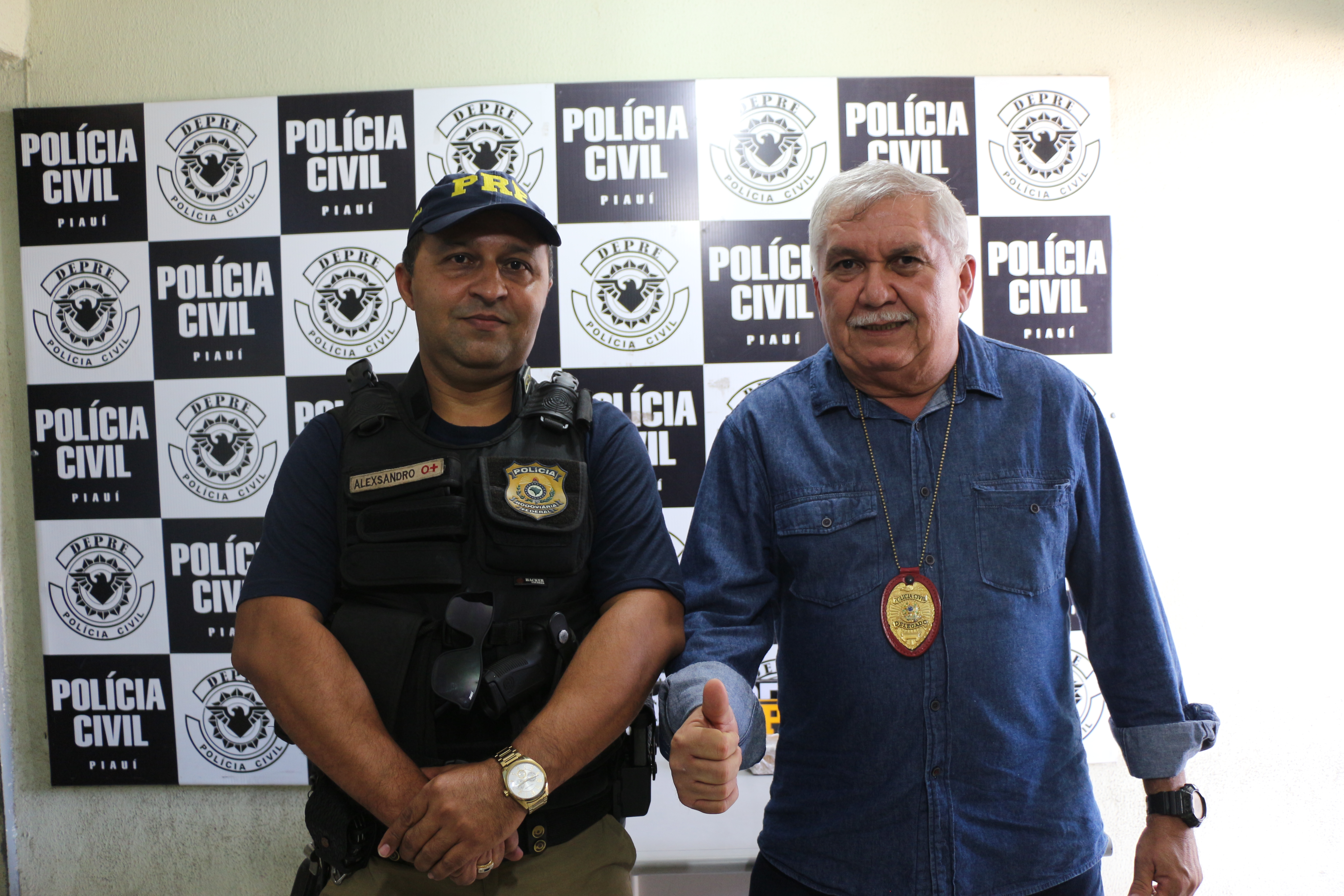 Inspetor Alexsandro Lima e Delegado Menandro Pedro