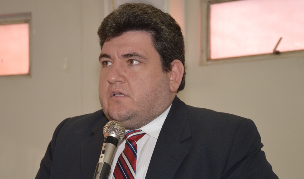 Presidente da Câmara antecipa sessão por causa do feriado