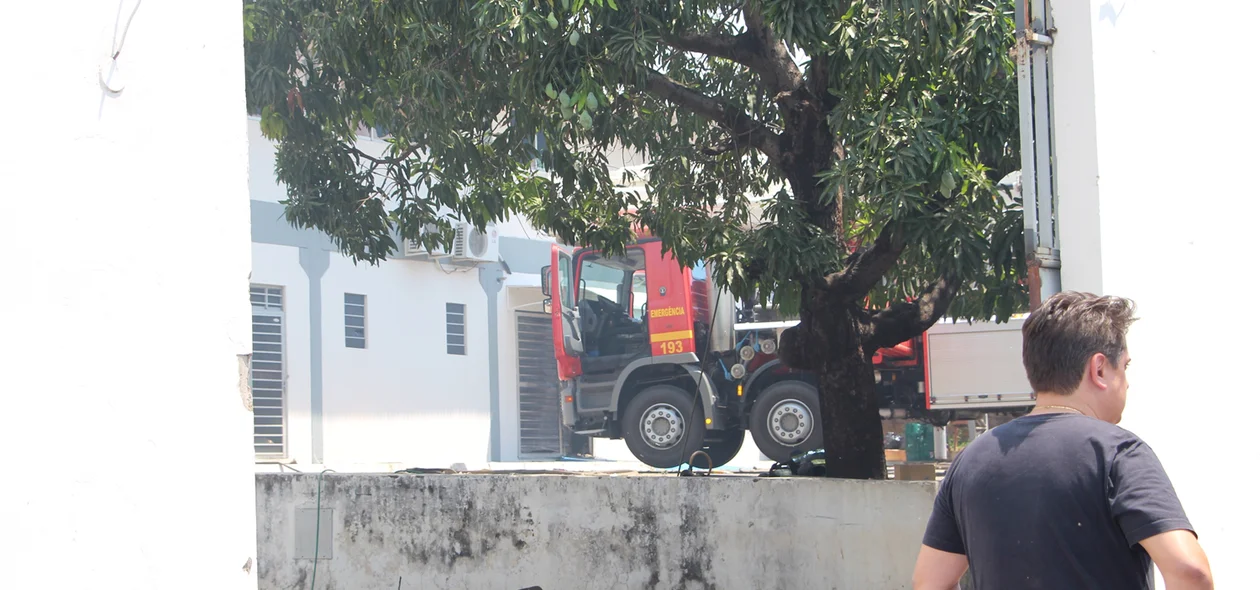 Corpo de Bombeiros chega ao condomínio