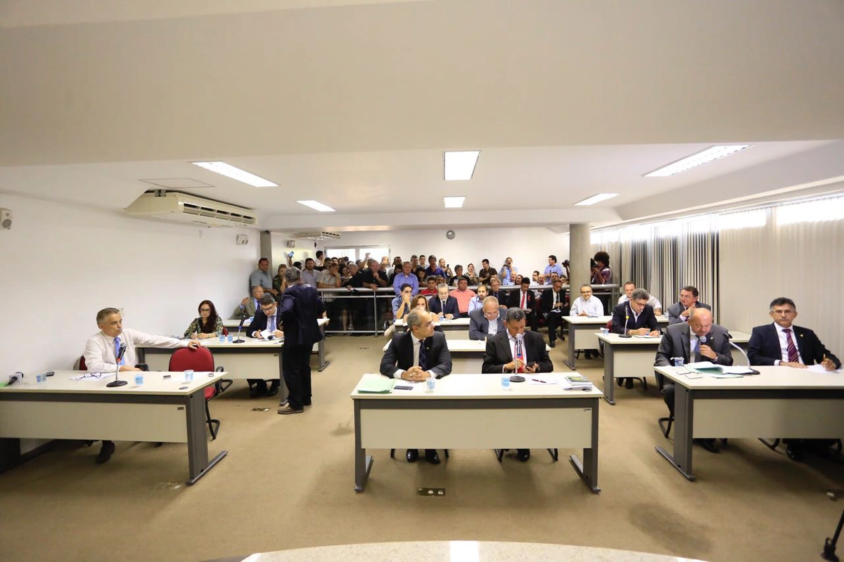 Comsisão de Constituição e Justiça (CCJ) da Alepi