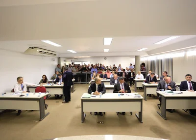 Comsisão de Constituição e Justiça (CCJ) da Alepi