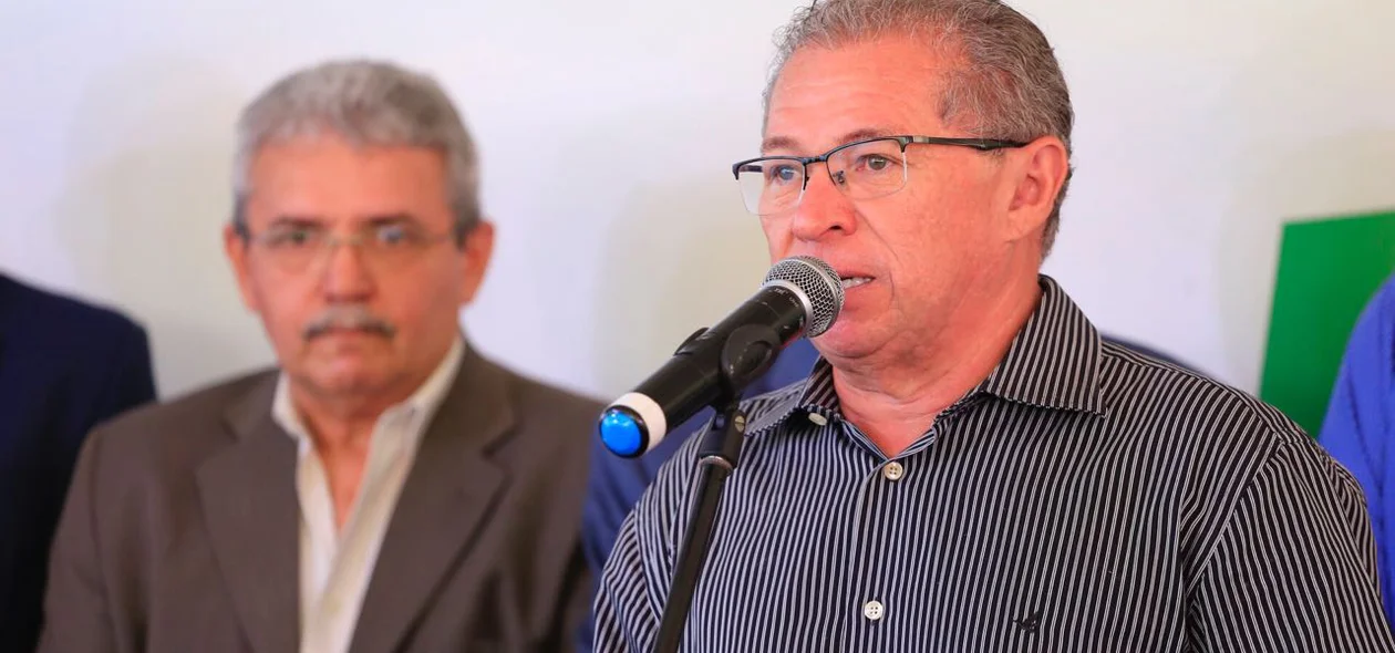 Deputado Assis Carvalho acompanhou a inauguração