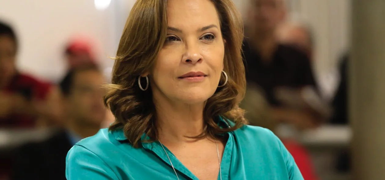 Deputada Juliana Falcão