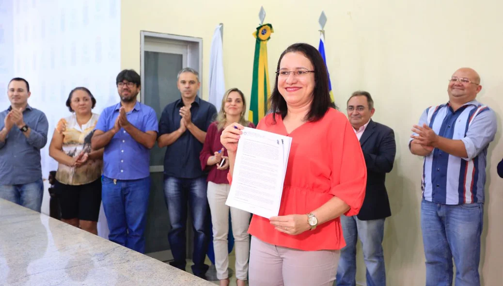 UESPI lança edital de concurso para professor efetivo