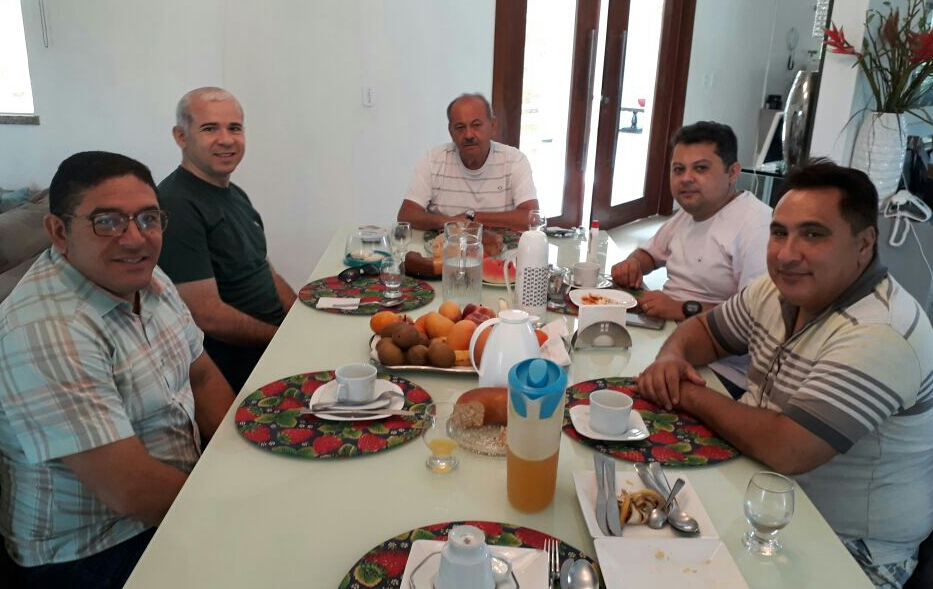 Fernando Monteiro traça estratégias com líderes de partidos 