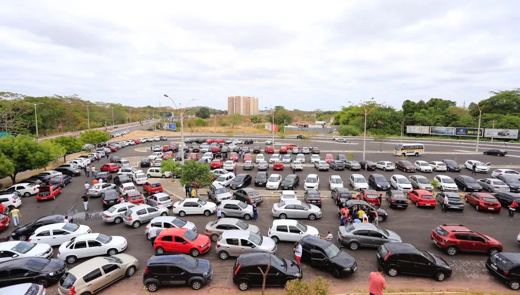 O movimento aconteceu no estacionamento da Ponte Estaiada