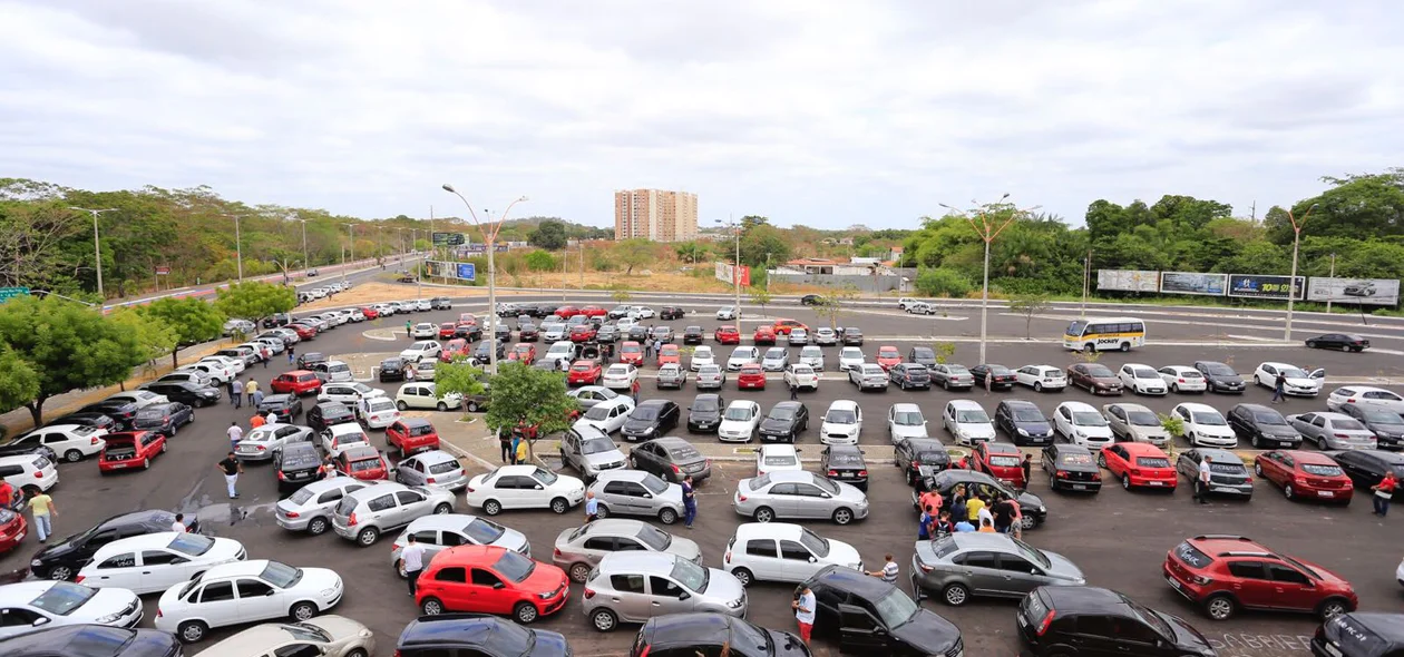 O movimento aconteceu no estacionamento da Ponte Estaiada