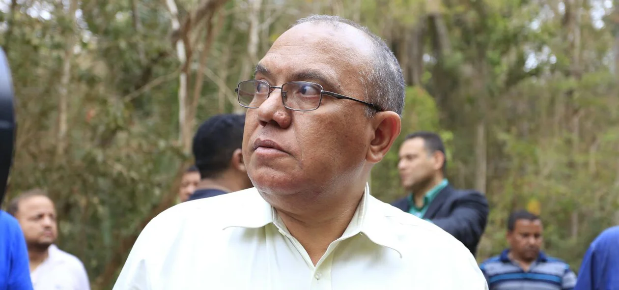 Delegado Barêtta no local