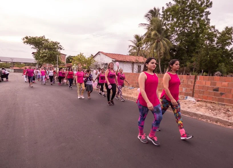 Caminhada nas ruas de cocal dos Alves