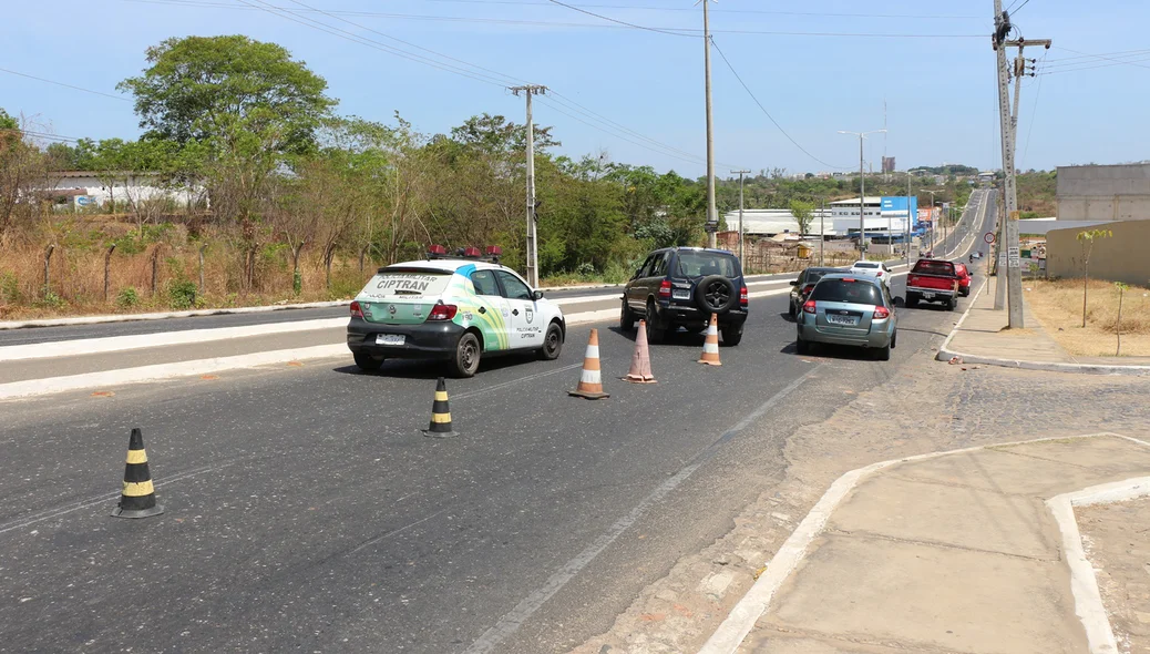Acidente na avenida Joaquim Nelson