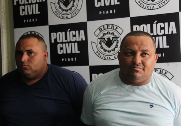 Dois irmãos são presos por tráfico de drogas na zona Sudeste