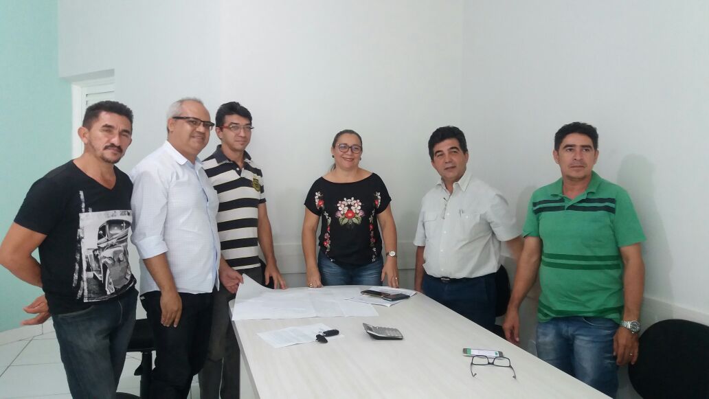 Prefeita Vilma Amorim e vereadores se reúnem com Limma