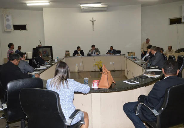 Câmara de Picos aprova orçamento para 2018