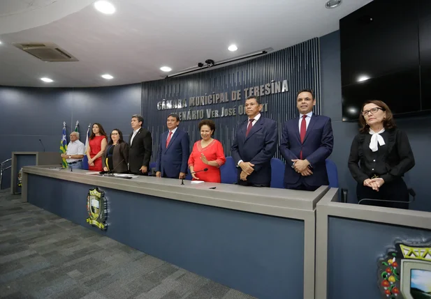 Regina Sousa recebe Título de Cidadania Teresinense