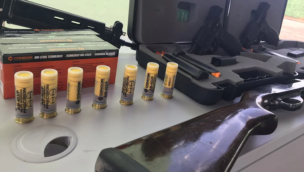Entrega de novas pistolas 