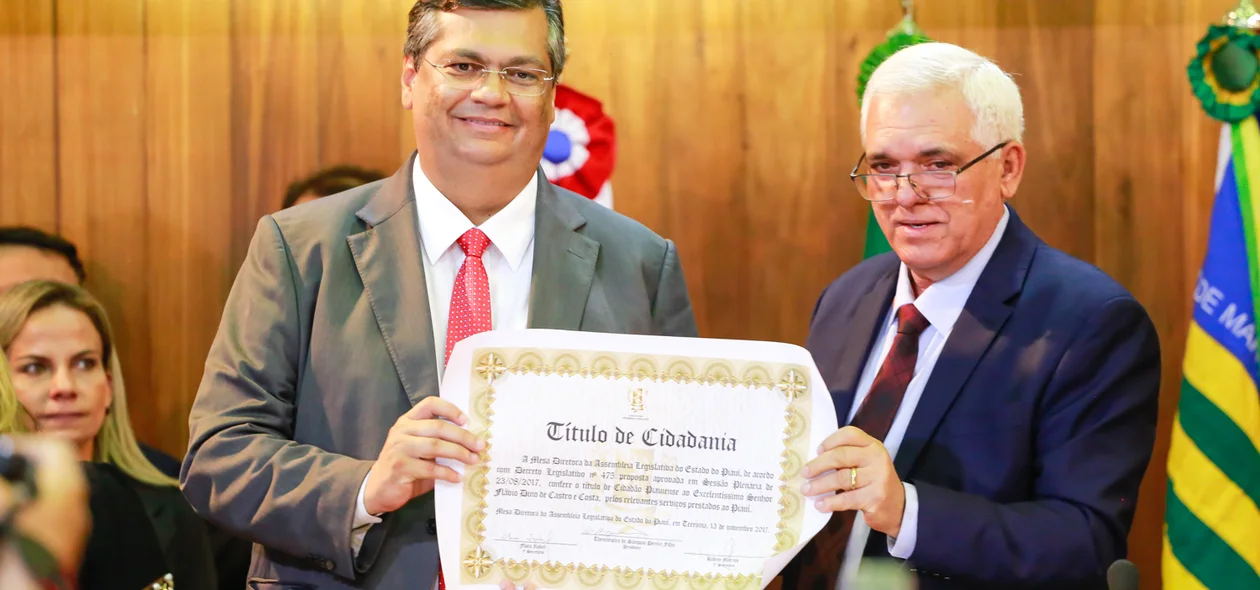 Flávio Dino recebe Título de Cidadania