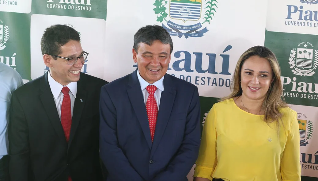 Governado e Daniel Oliveira na solenidade 