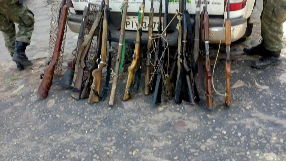 Foram recolhidas 28 armas de fogo 