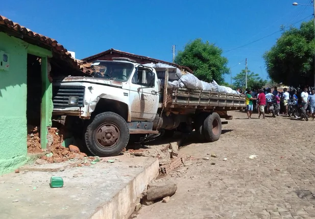 Caminhão do vereador Jota