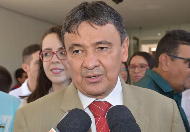 Governador inaugura obras em Picos e outros três municípios da região